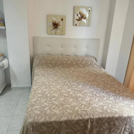 Studio, Near The * تورّيفيِخا