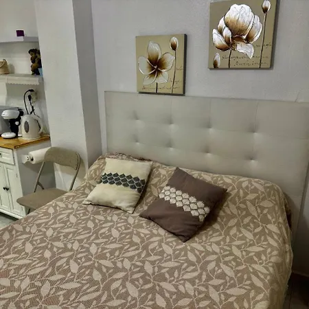 Studio, Near The Торевьиа