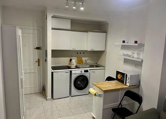 Studio, Near The Apartment *